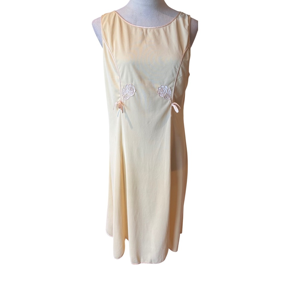 Vintage Gossard Artemis 60's Rose Floral Embroidery Bow Accent Nightgown Yellow